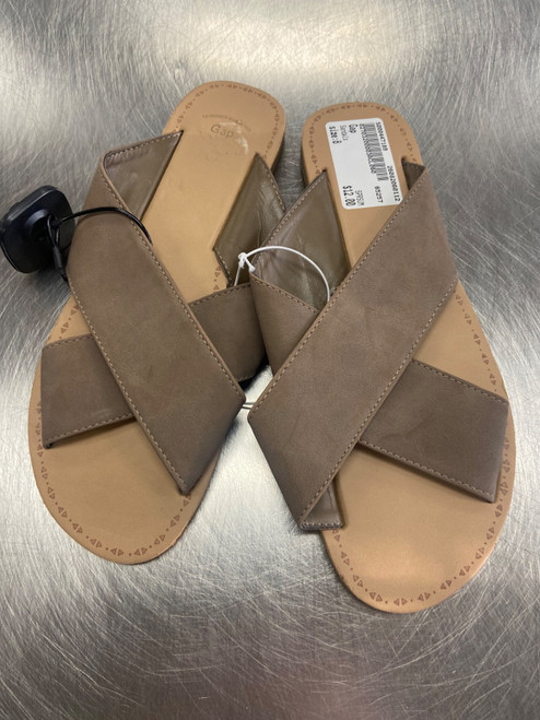 Vist Large View of Product Image Which is NWT Gap Sandals 8
