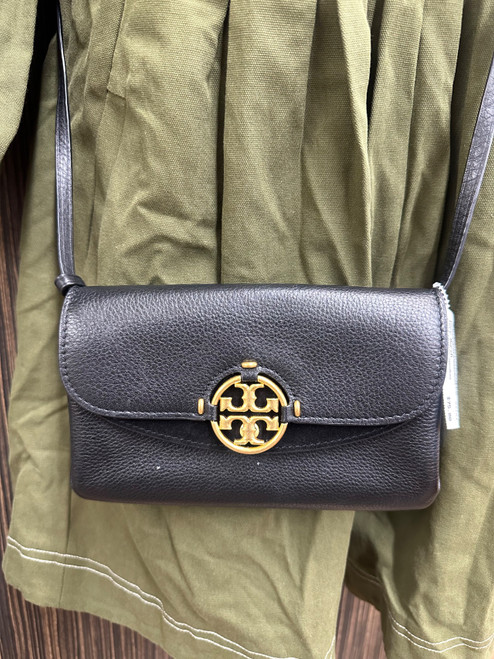 Vist Large View of Product Image Which is Used Tory Burch Small Leather Handbag