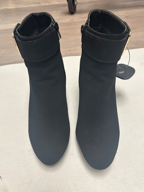 Vist Large View of Product Image Which is Used Unbranded Ankle Boots 7.5