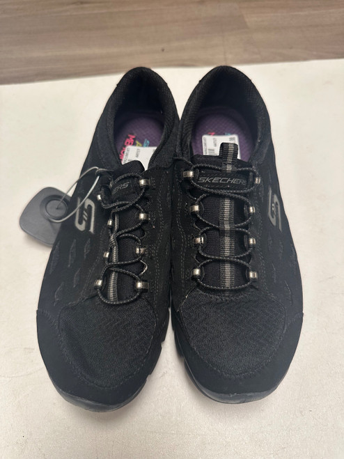 Vist Large View of Product Image Which is Used Skechers Casual Shoes 7.5