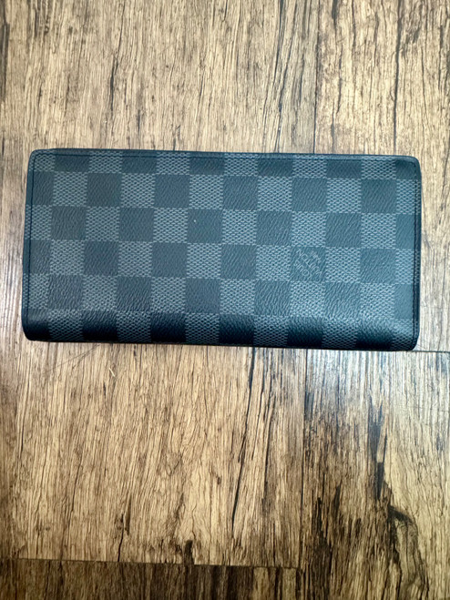 Vist Large View of Product Image Which is Used Louis Vuitton Mens Leather Wallet