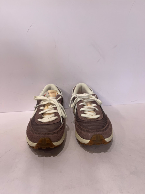 Vist Large View of Product Image Which is Used Nike Performance Shoes 7.5 ( AS IS )