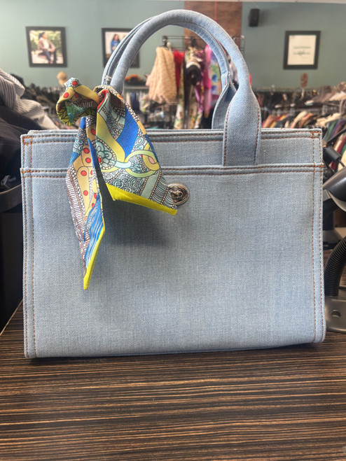 Vist Large View of Product Image Which is Used Unbranded Small Handbag