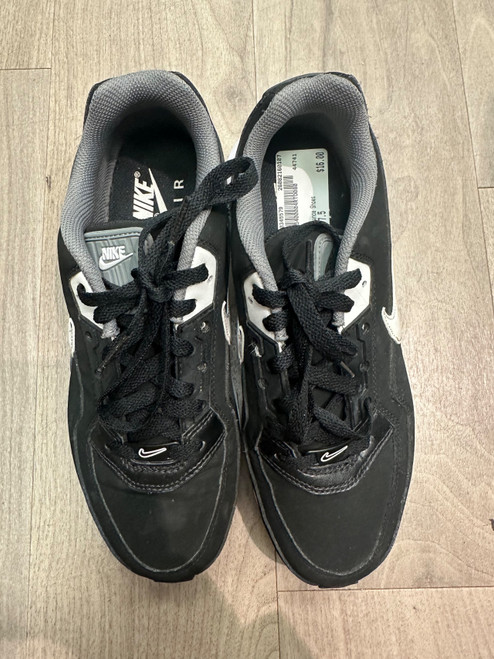 Vist Large View of Product Image Which is Used Nike Performance Shoes 7.5