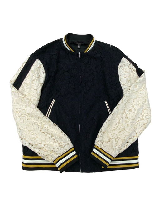Vist Large View of Product Image Which is Used Zara Short Light Jacket S-4/6