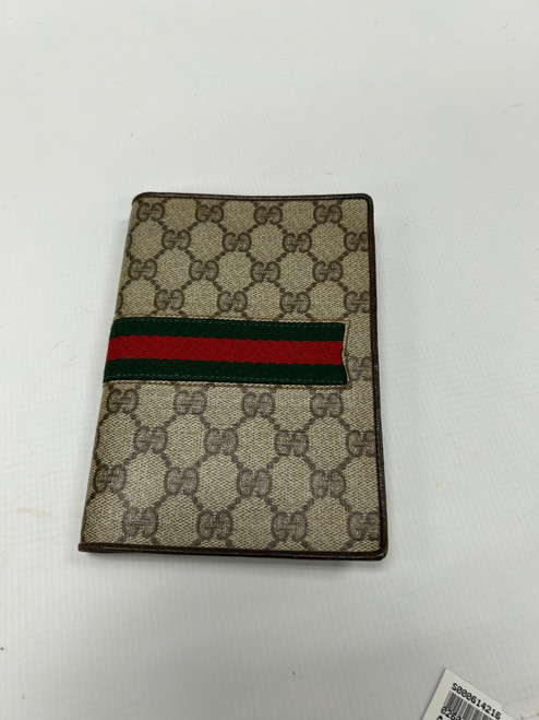 Vist Large View of Product Image Which is Used Gucci Leather Wallet