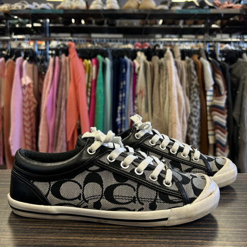 Vist Large View of Product Image Which is Used Coach Casual Shoes 6.5