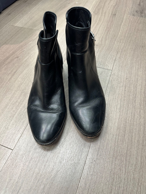 Vist Large View of Product Image Which is Used Michael Michael Kors Ankle Boots 9