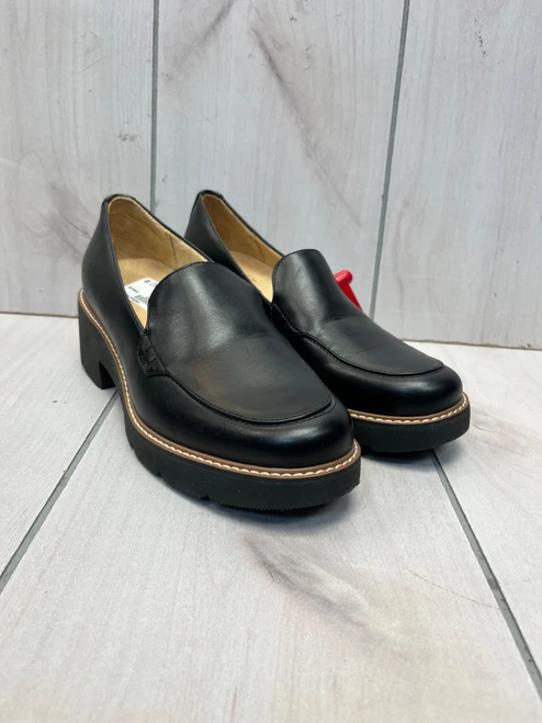 Vist Large View of Product Image Which is Used Naturalizer Low Heels 8.5