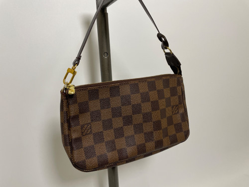 Vist Large View of Product Image Which is Used Louis Vuitton Pochette Handbag