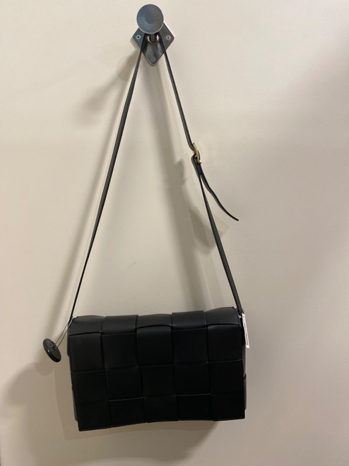 Vist Large View of Product Image Which is Used Unbranded Large Handbag