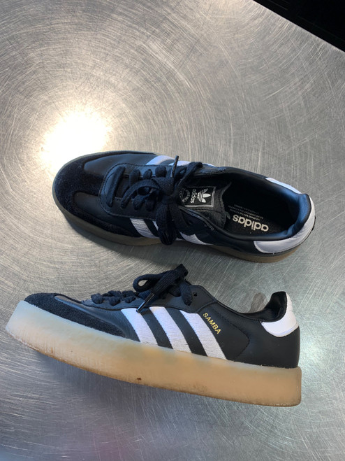 Vist Large View of Product Image Which is Used Adidas Casual Shoes 6.5