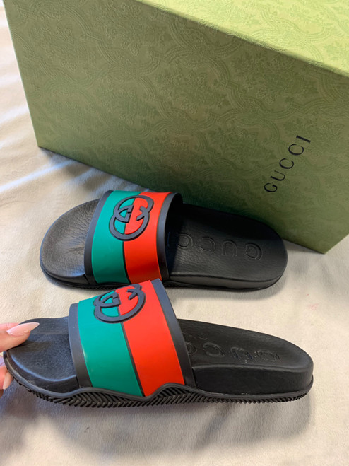 Vist Large View of Product Image Which is Used Gucci Flats 7.5