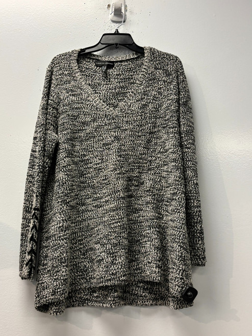 Vist Large View of Product Image Which is Used Love And Legend Lightweight Sweater 2X-20