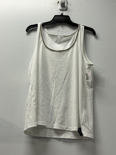 Vist Large View of Product Image Which is Used Penningtons Tank Top 1X-18