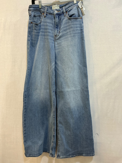 Vist Large View of Product Image Which is Used Universal Threads Denim 10-30
