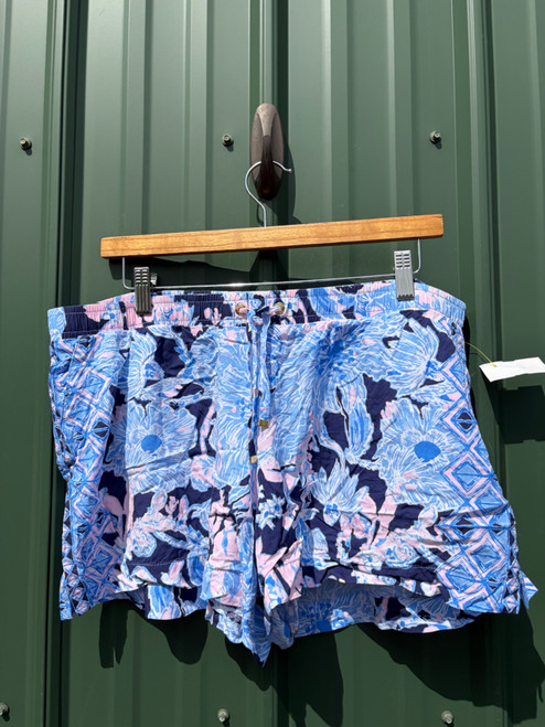 Vist Large View of Product Image Which is Used Lilly Pulitzer Shorts XL 16/33