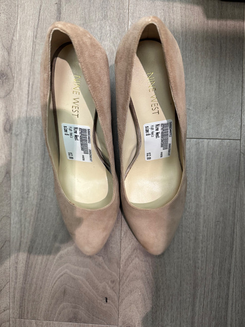 Vist Large View of Product Image Which is Used Nine West High Heels 8