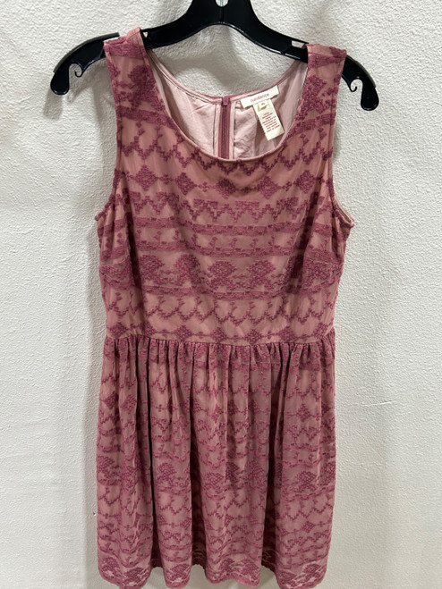 Vist Large View of Product Image Which is Used Sundance Short Dress B M-8/10