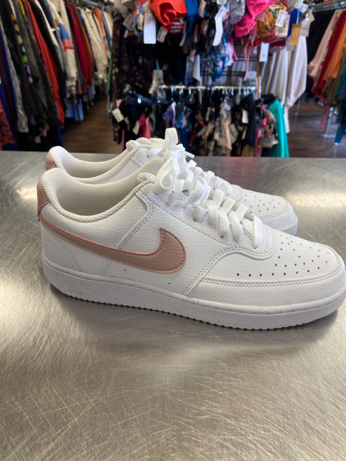 Vist Large View of Product Image Which is Used Nike Casual Shoes 8.5