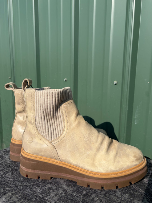 Vist Large View of Product Image Which is Used Timberland Outerwear Boots 8