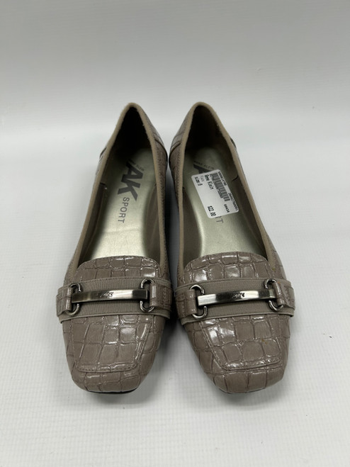 Vist Large View of Product Image Which is Used Anne Klein Flats 9