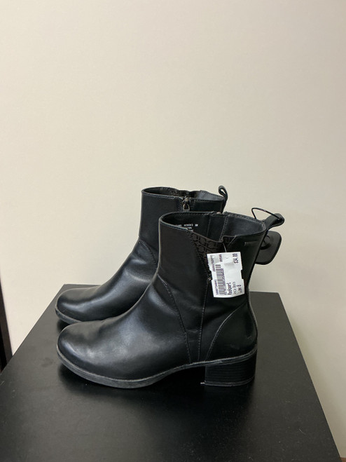 Vist Large View of Product Image Which is Used Rockport Ankle Boots 8