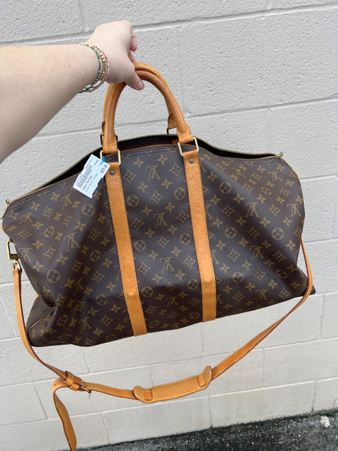 Vist Large View of Product Image Which is Louis Vuitton Monogram Keepall Bandoulière 55