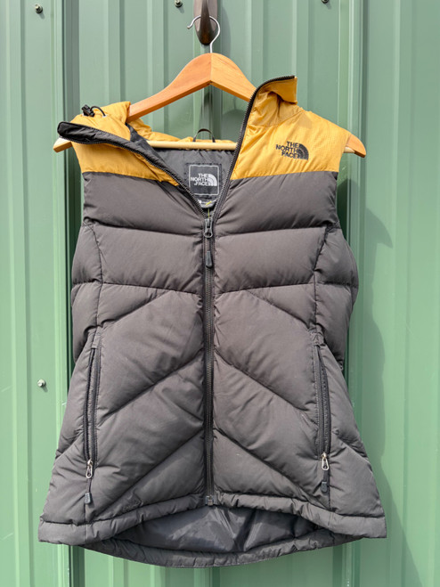 Vist Large View of Product Image Which is Used The North Face Heavyweight Vest S-4/6