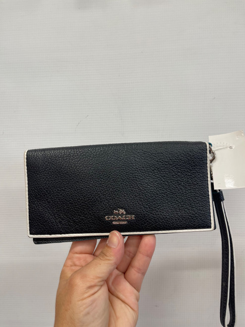 Vist Large View of Product Image Which is Used Coach Leather Wristlet