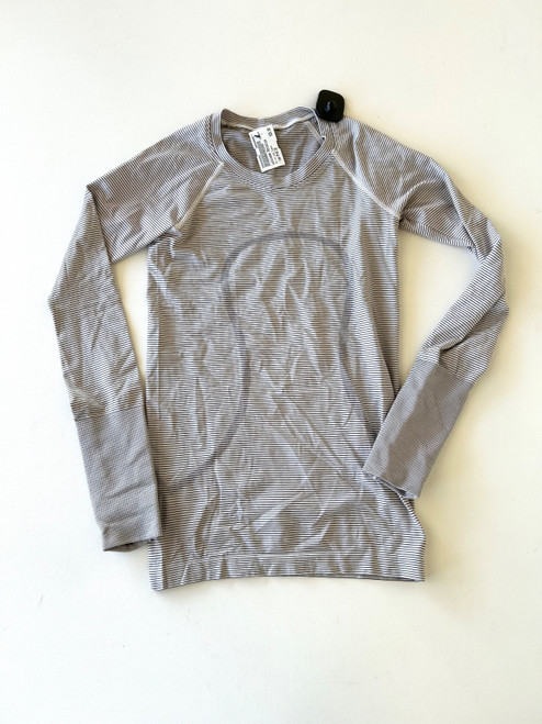 Vist Large View of Product Image Which is Used Lululemon Athletica Active Long Sleeve M-8/10