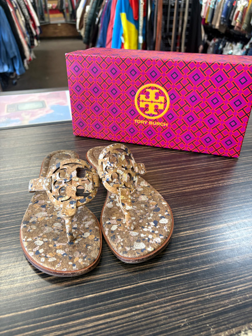 Vist Large View of Product Image Which is Used Tory Burch Flip Flops 7