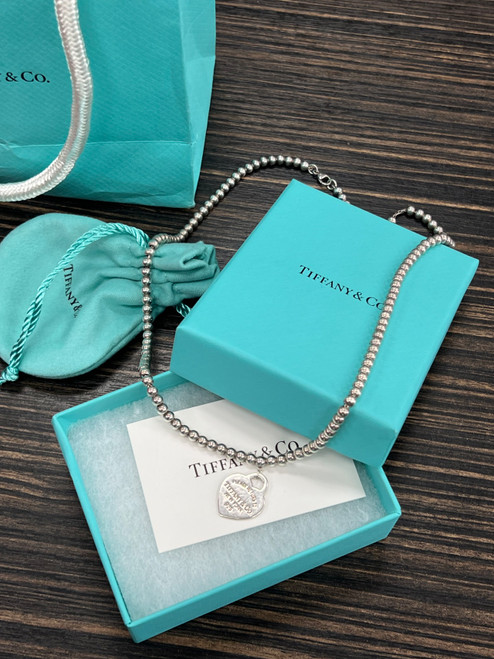 Vist Large View of Product Image Which is Used Tiffany & Co. Necklace