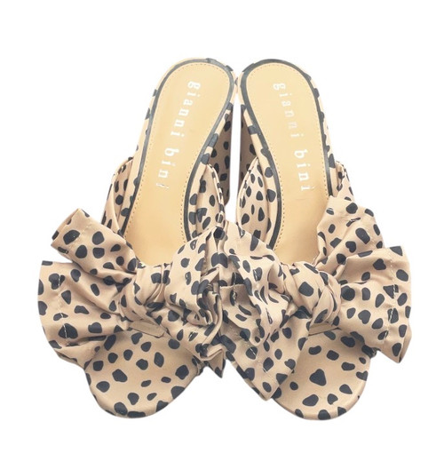 Vist Large View of Product Image Which is Used Gianni Bini Low Heels 7