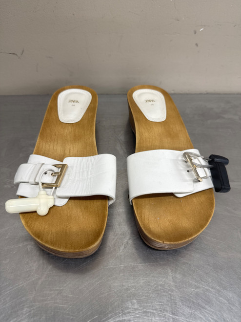 Vist Large View of Product Image Which is Used Brown/White Zara Flats 8