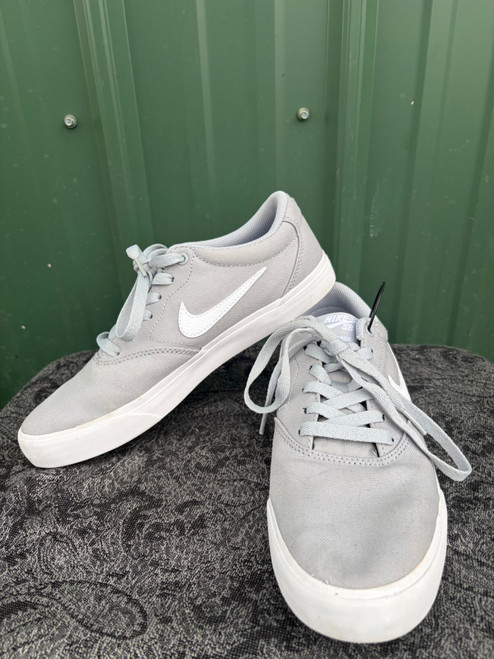 Vist Large View of Product Image Which is Used Nike Casual Shoes 8