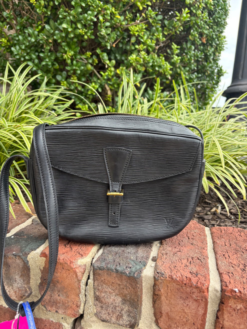 Vist Large View of Product Image Which is Used Louis Vuitton Large Leather Handbag