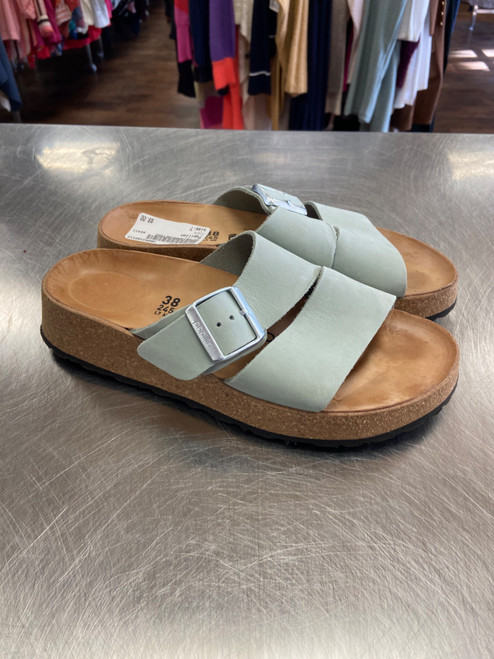 Vist Large View of Product Image Which is Used Papillon Flats 7