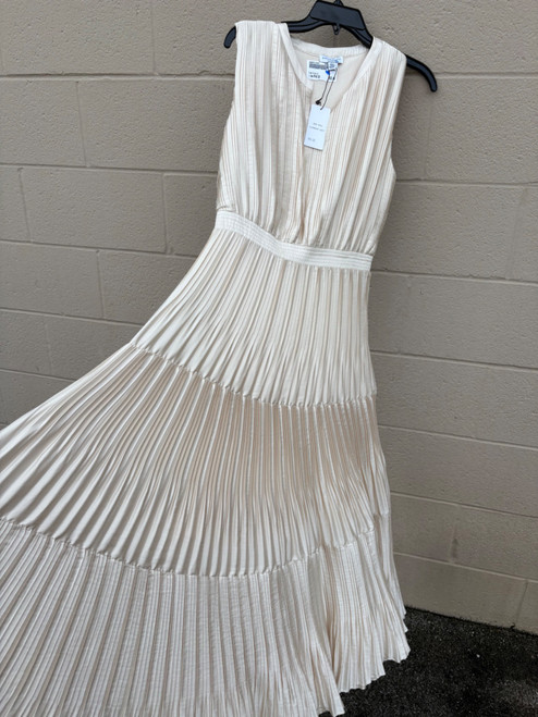 Vist Large View of Product Image Which is Used Unbranded Long Dress B M-8/10