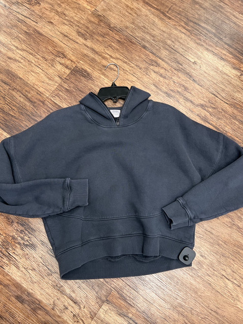 Vist Large View of Product Image Which is Used Outdoor Voices Sweatshirt S-4/6