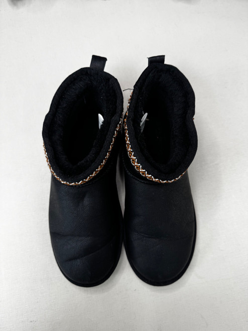 Vist Large View of Product Image Which is Used Lamo Ankle Boots 9