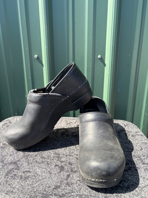 Vist Large View of Product Image Which is Used Dansko Clogs 8
