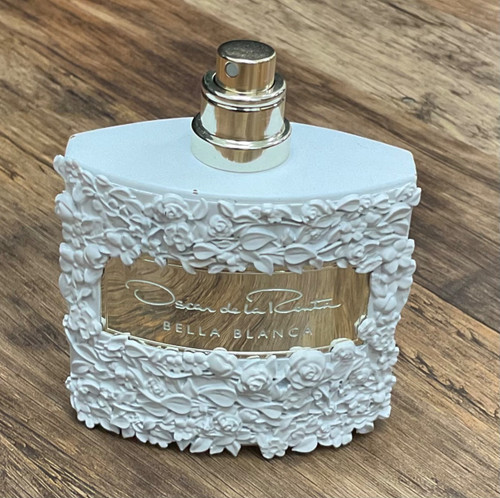 Vist Large View of Product Image Which is Used Oscar De Le Renta perfume