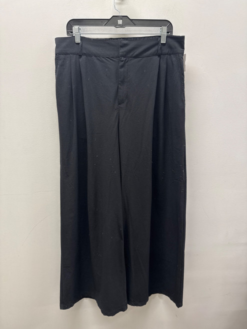 Vist Large View of Product Image Which is Used Black Alo Yoga Active Pant L 12-14/31-32