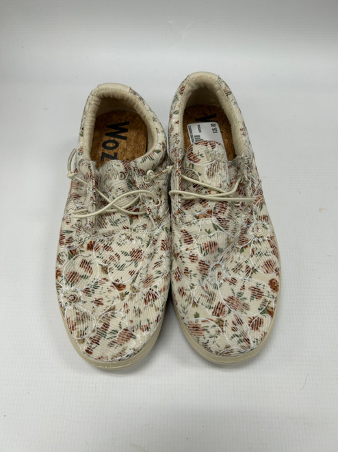 Vist Large View of Product Image Which is Used Unbranded Casual Shoes 6