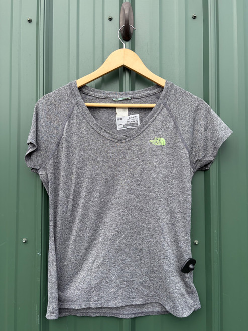 Vist Large View of Product Image Which is Used The North Face Active Short Sleeve M-8/10