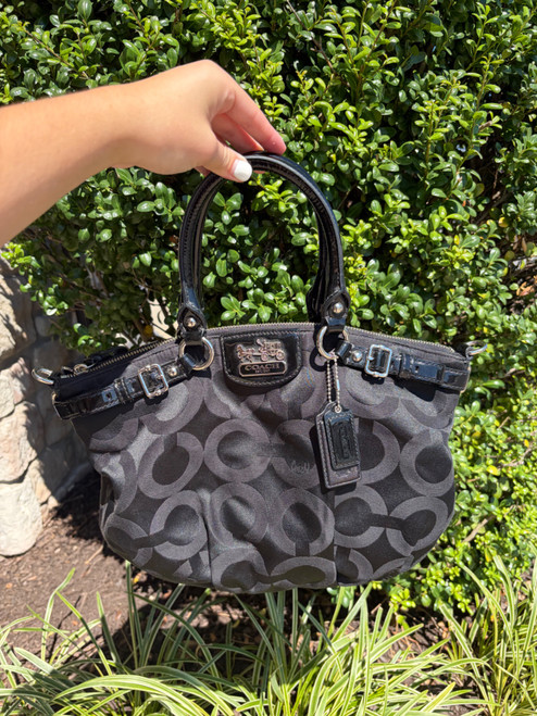 Vist Large View of Product Image Which is Used Coach Large Leather Handbag