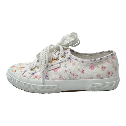 Vist Large View of Product Image Which is Used Loveshackfancy Flats 6.5