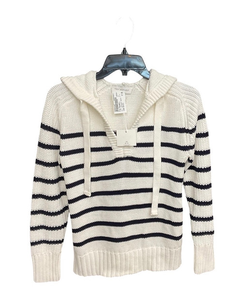 Vist Large View of Product Image Which is Used Free Assembly Lightweight Sweater XS-0/2