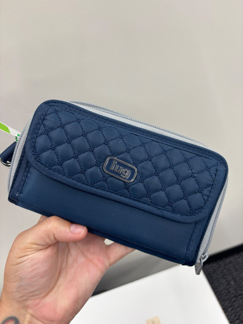 Vist Large View of Product Image Which is Used Lug Wristlet